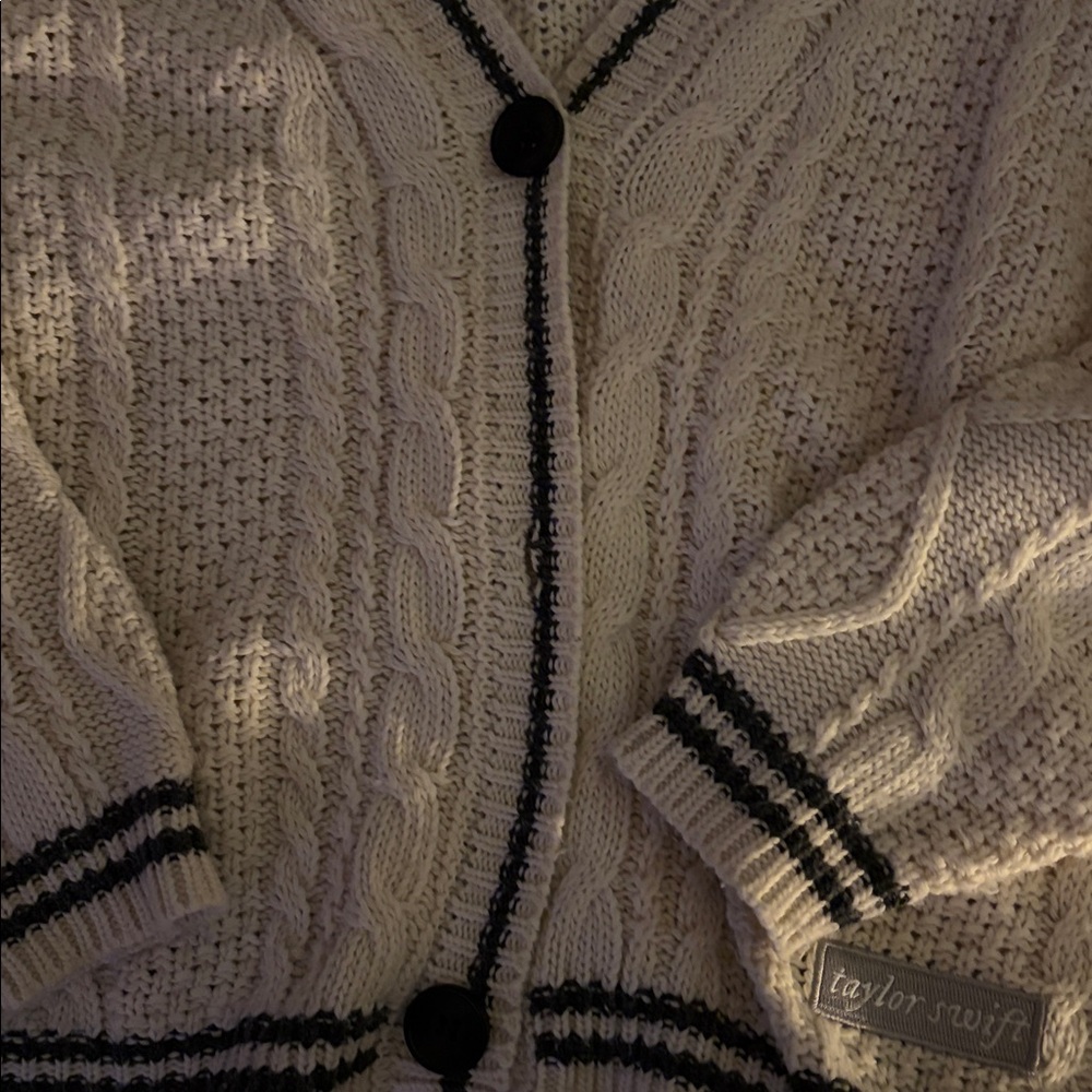 Taylor Swift Folklore Cardigan - Slightly Damaged - Picture 4 of 5